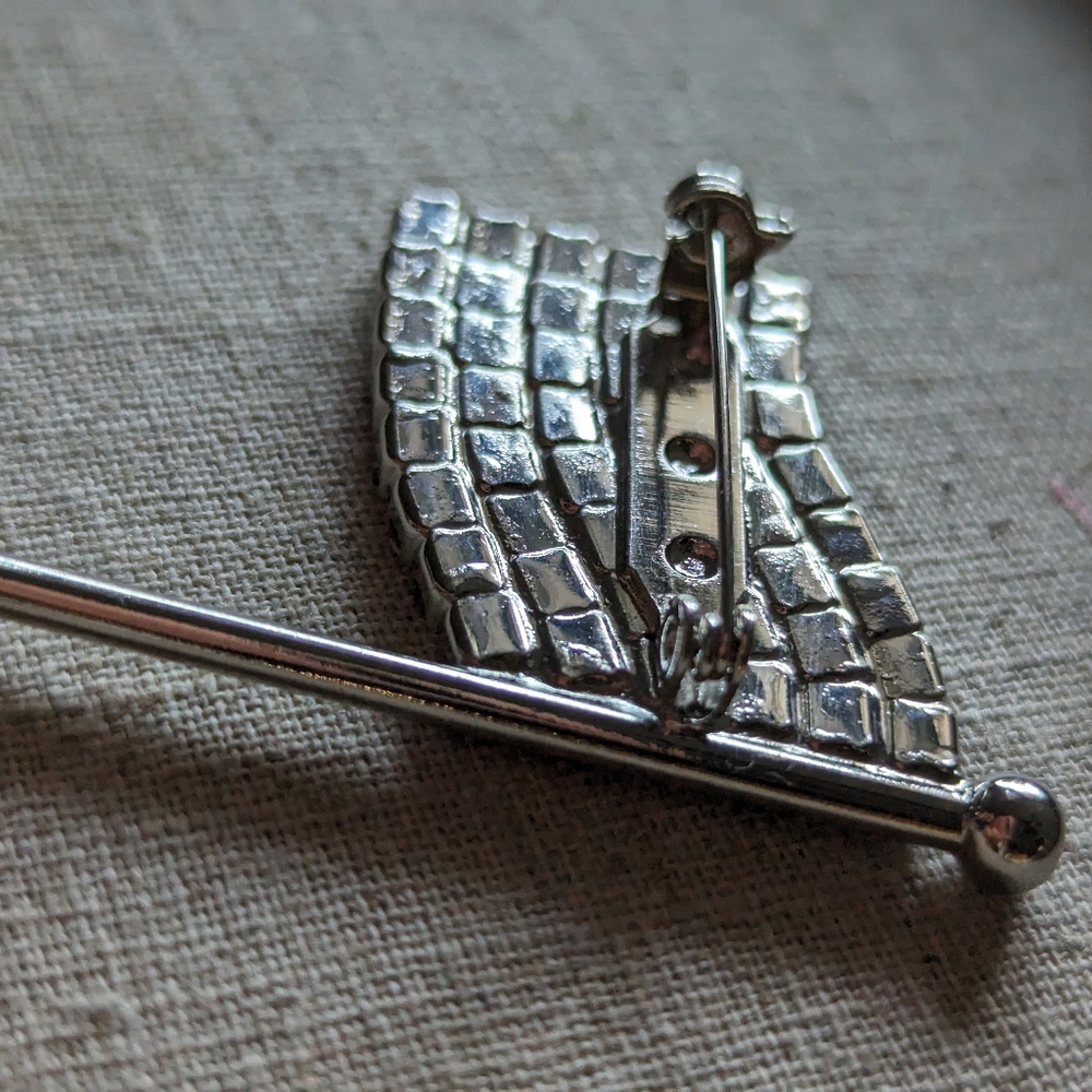 AMERICAN FLAG Rhinestone Embellished Brooch Pin - Picture 7 of 7